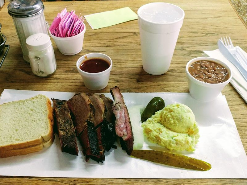 VAN'S BAR-B-Q food